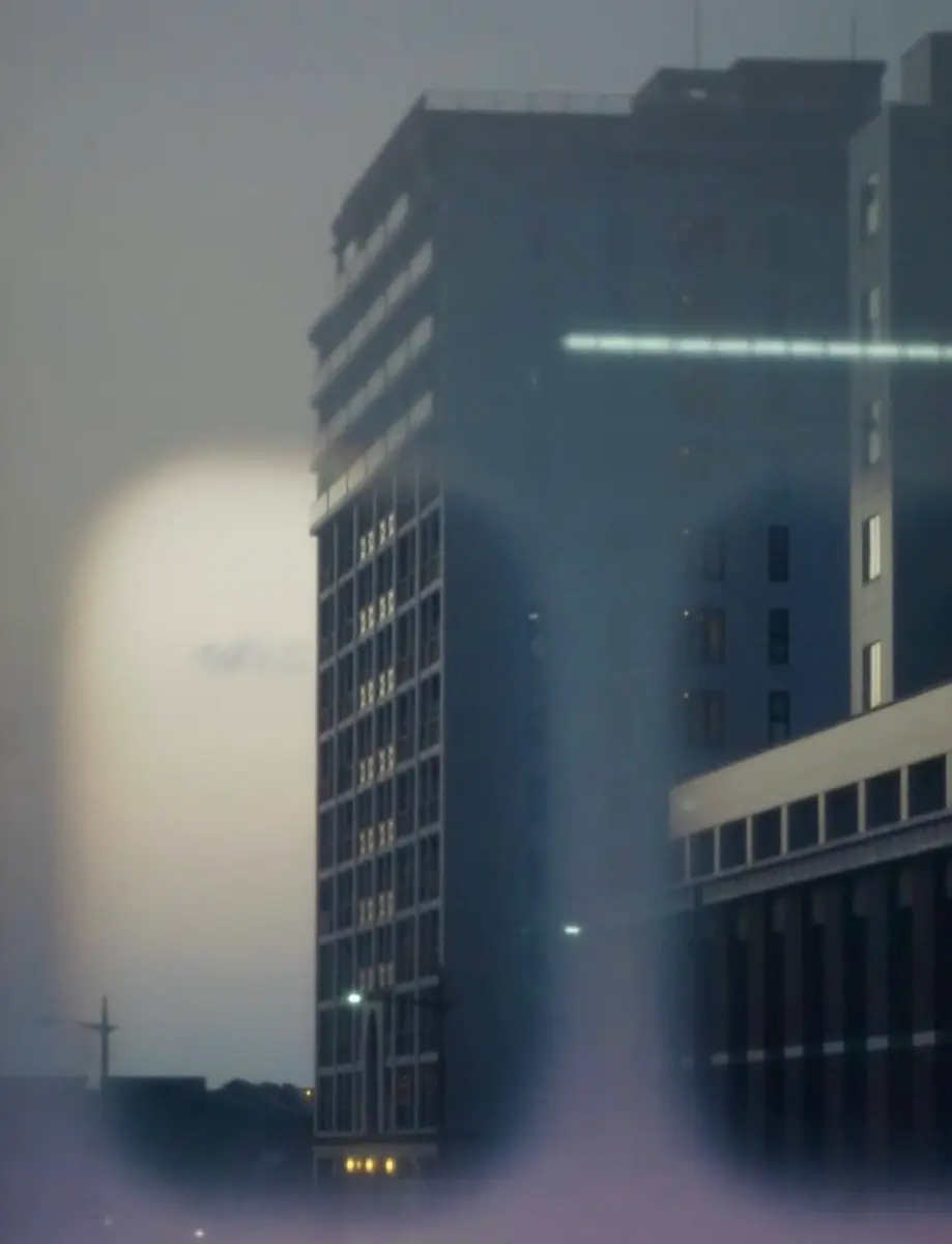 今日もいつかの彼方 - 三日月 | ArtNow