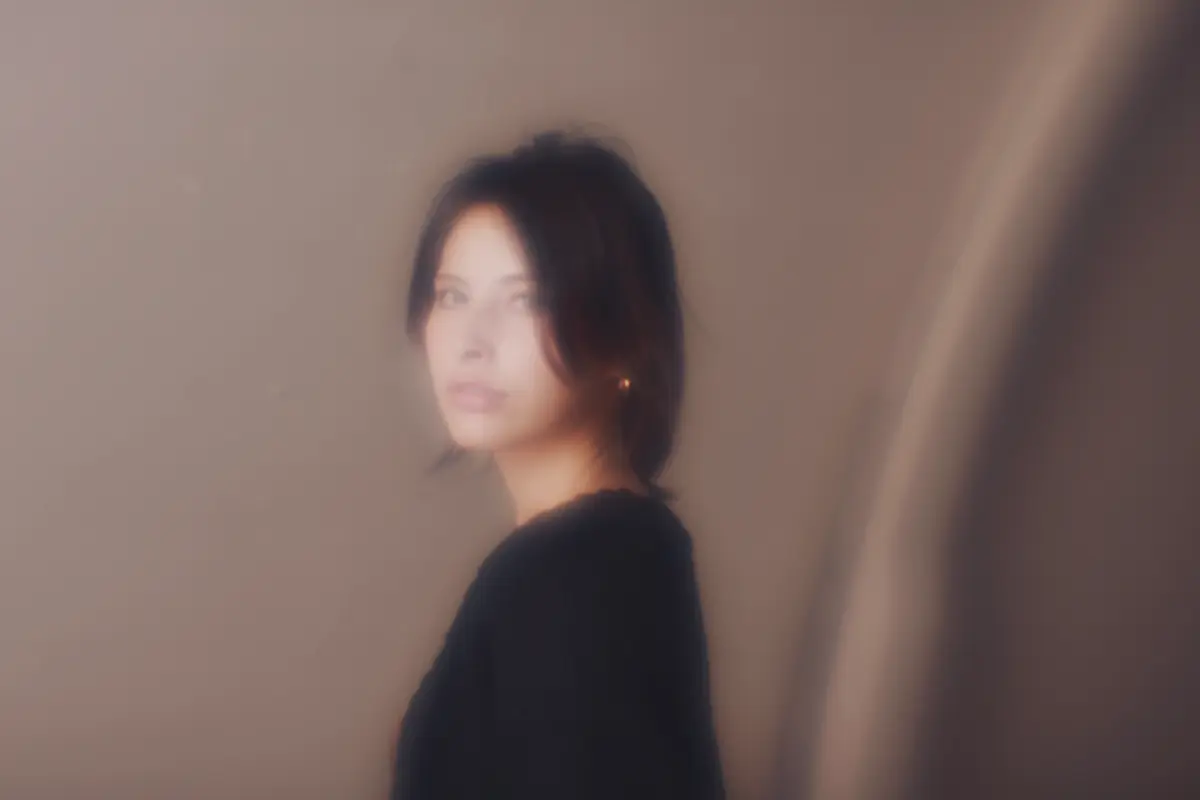     春霞の横顔 - shin | ArtNow